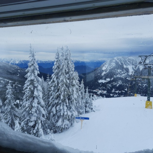 This image shows the views from the top of Sasquatch Mountain in British Columbia.